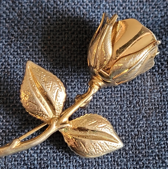 Vintage Rose Brooch - Picture 2 of 4